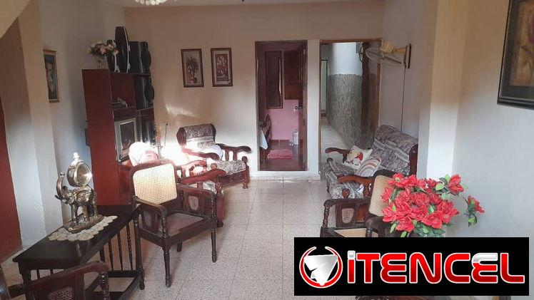 📲🏚⚡Hostal de 2 Habitaciones en el Centro de Trinidad. Tiene Generador Eléctrico (1298)