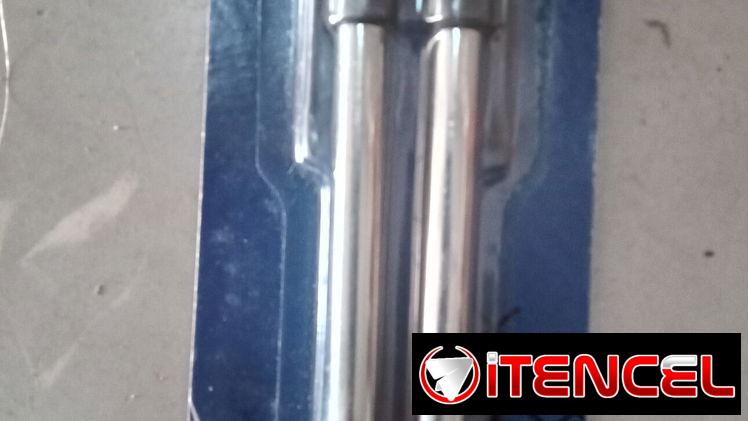 Medidor de presión de aire para neumáticos de moto.