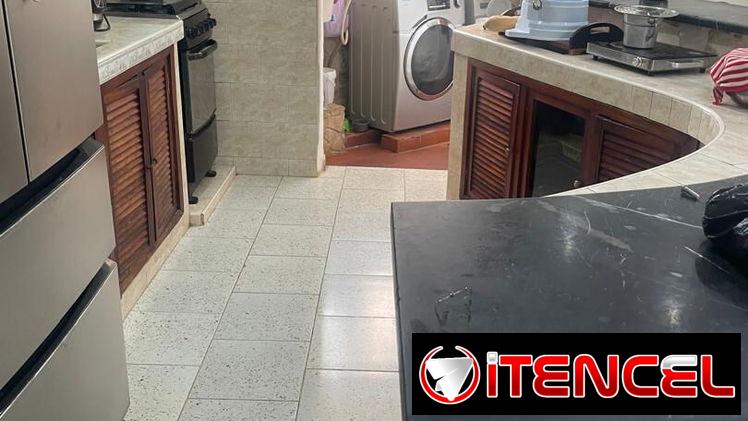 Vendo apto Pastorita primer piso en el reparto Camilo Cienfuegos Habana del este de 3h