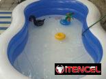 Vendo piscina inflable con bomba manual y butaca inflable. 58943104