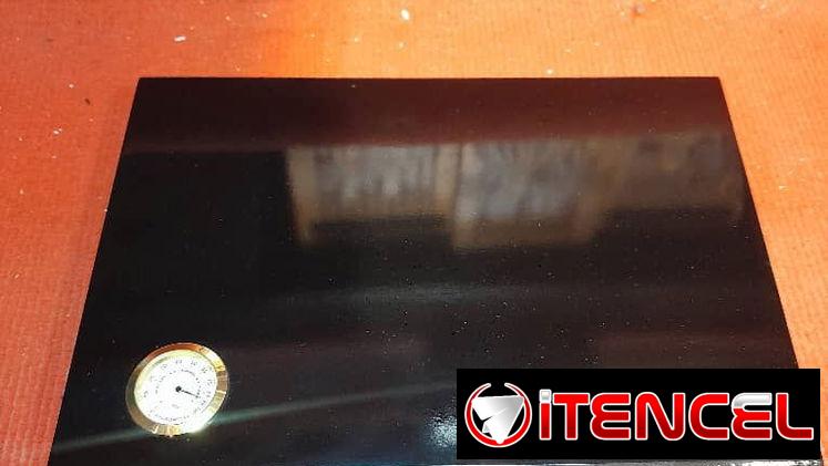 Se vende caja de tabaco de madera precisa