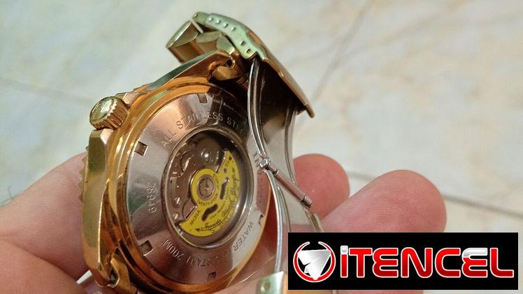 Hermoso reloj INVICTA de 34 joyas automático.
