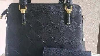 Cartera negra mediana $18 usd