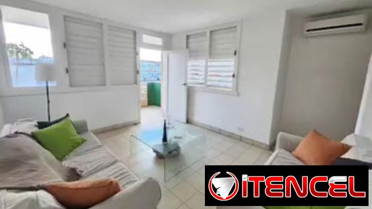 Renta por meses en Vedado 2 cuartos 600 usd 53582376