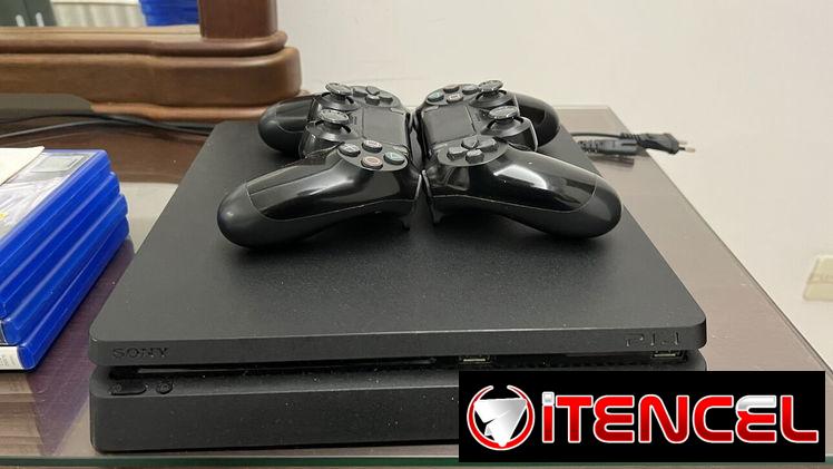 Playstation 4 slim 1TB a la venta 250USD