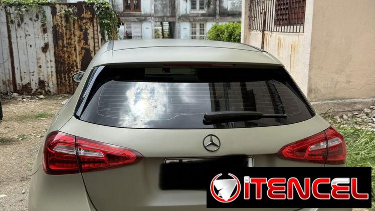 Mercedez benz A200  150k km perfecto estado llantas 19amg