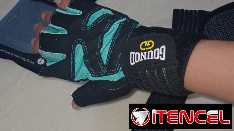 GUANTES DE ENTRENAMIENTO CON MUÑEQUERAS, ENTREGA DE FACTURA. VARIEDAD DE ARTÍCULOS DEPORTIVOS, ETC