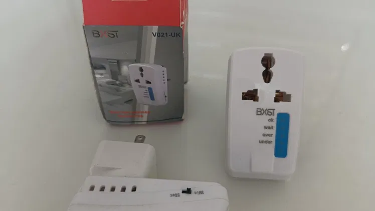 Se venden protectores de corriente de 220