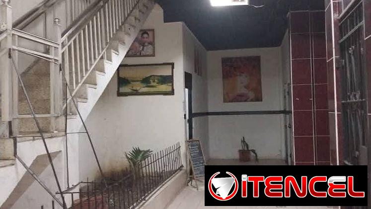 Apartamento piso 7 en edificio sito en 26 entre 15 y17 tres cuartos