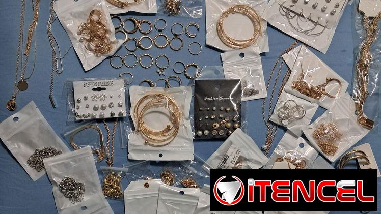 Aretes, Anillos, Cadenas y Pulsos