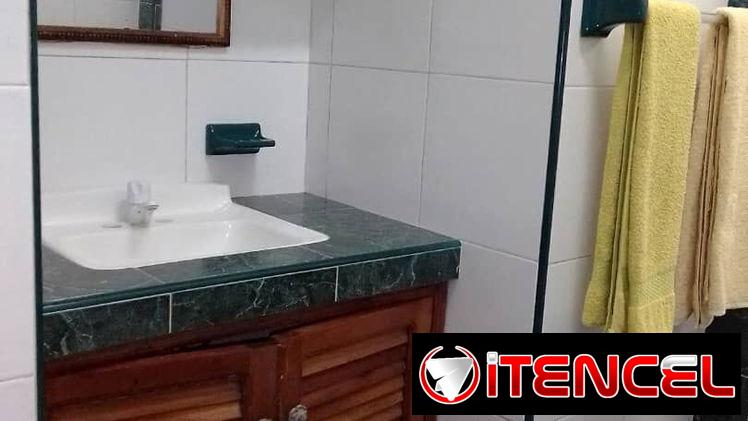 Independent apartment for rent with an air-conditioned room on the beach of Guanabo.58858577