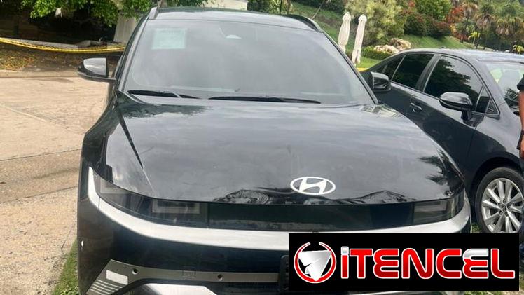 Vendo o negocio Hyundai IONIQ 5 del 2025 100 por ciento eléctrico 12 mil millas