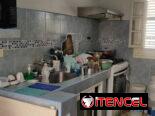 Amplio biplanta en altos en Marianao, con 4 habitaciones y 3 baños !!!