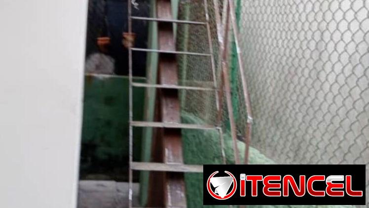 Realizamos escaleras de hierro.