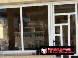 Puertas y ventanas de aluminio y cristal