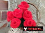 Ramos de flores y flores independientes