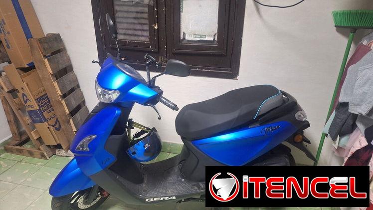 Moto 1500 cc 4 tiempos de muy poco uso