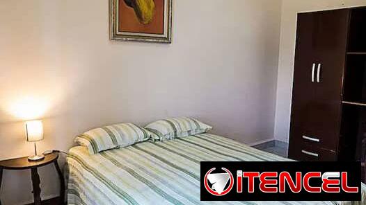 🏡Cod.Z Alquiler  en el  Vedado – 2 habitaciones + baño + balcón