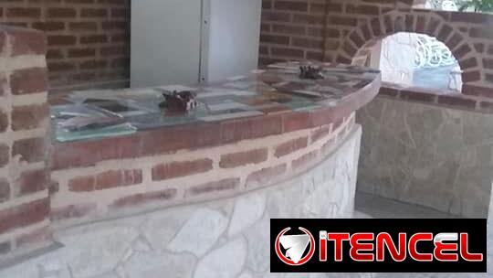 SE RENTA CASA DE 4 HABITACIONES A 5 CUADRAS DE LA PLAYA DE GUANABO. CON PISCINA.54026428