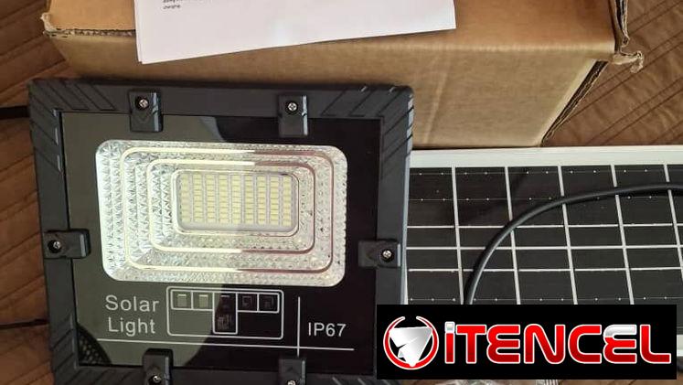 🔆 Lámpara Solar 100W + Panel Solar 3W. Batería: LiFePO4  de  3,2 V/1800mAh. IP67
