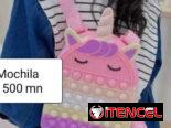 Carteras, mochilas de niñas, peluches