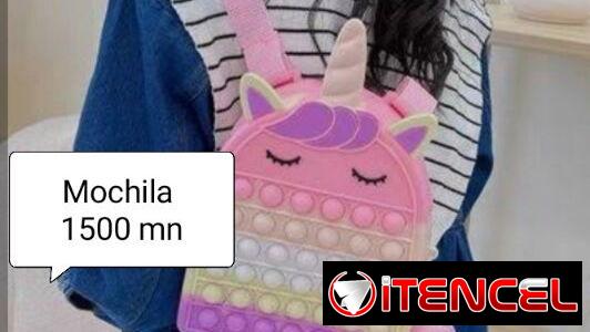 Carteras, mochilas de niñas, peluches
