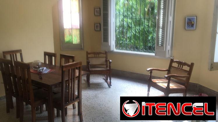Vendo piso centrico en el Vedado