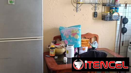 🏠 Venta de casa en el Cerro. ❄️Se deja con un split. No se va la corriente, tiene gas de la calle y agua 24 horas