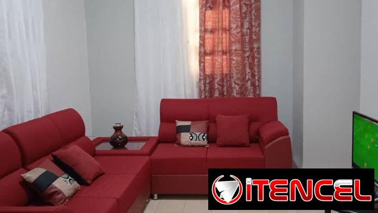 Se alquila apartamento(renta lineal) con vistas al malecón y excelente ubicación.