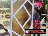 Puertas y ventanas de aluminio y cristal