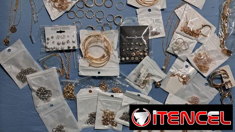 Aretes, Anillos, Cadenas y Pulsos