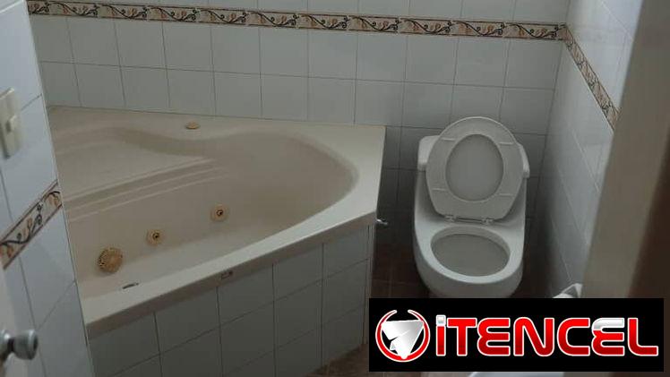 🏡Apartamento en Miramar con vista al Mar y al Vedado Direccion:Calle A entre 3ra y 5ta avenida, Miramar,Playa  Arrendad