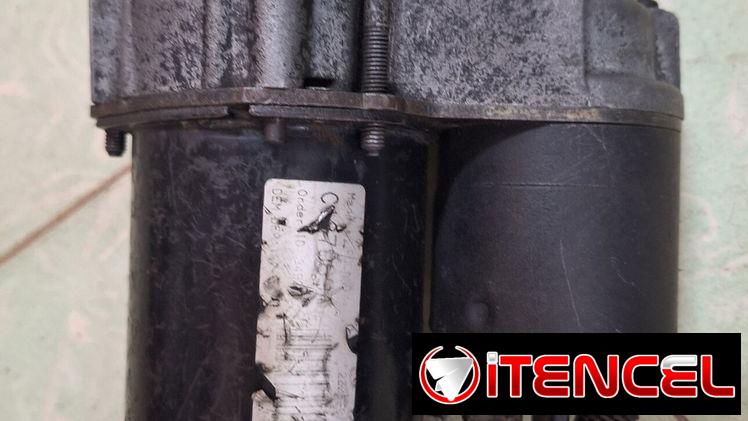 Motor de arranque Peugeot 405 de gasolina marca Valeo, de uso