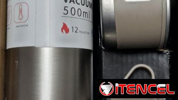 Termo de metal con 3 tazas