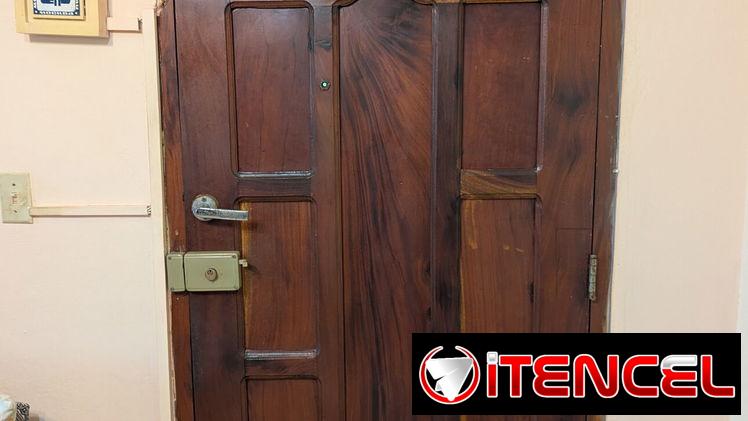 Se vende apartamento zona 5 de Alamar con teléfono y garaje