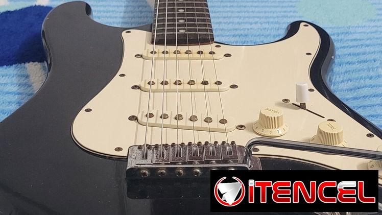 Squier Strat