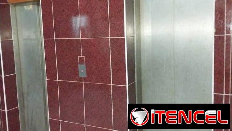 Apartamento piso 7 en edificio sito en 26 entre 15 y17 tres cuartos