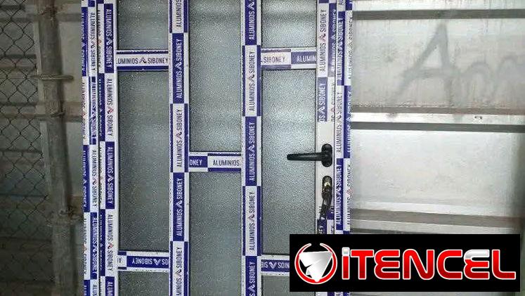 Ventanas y puertas de aluminio. Bajos de meseta ect