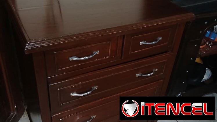 NUEVAS OFERTAS Y PRECIOS!!! Vendemos muebles de madera buena bien terminados y listos para su uso GAVETEROS, VITRINA…