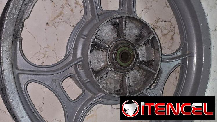 Vendo llanta grimeca 16 original trasera para MZ, 54476459