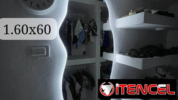 En nuestro negocio creamos espejos aéreos con luces LED neón totalmente personalizados,