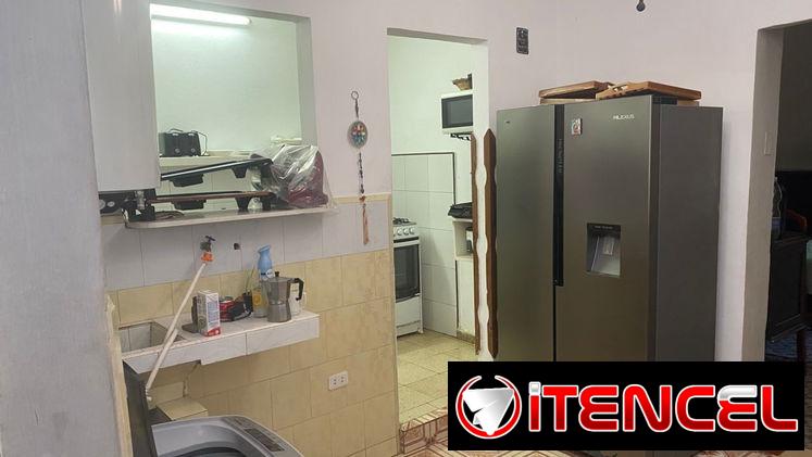 COD.Z ​📍 ¡CASA ENTERA EN LA HABANA VIEJA! 5 Cuartos / Balcón / Terraza / A pasos de Plaza Vieja (Zona Soterrada) 📍