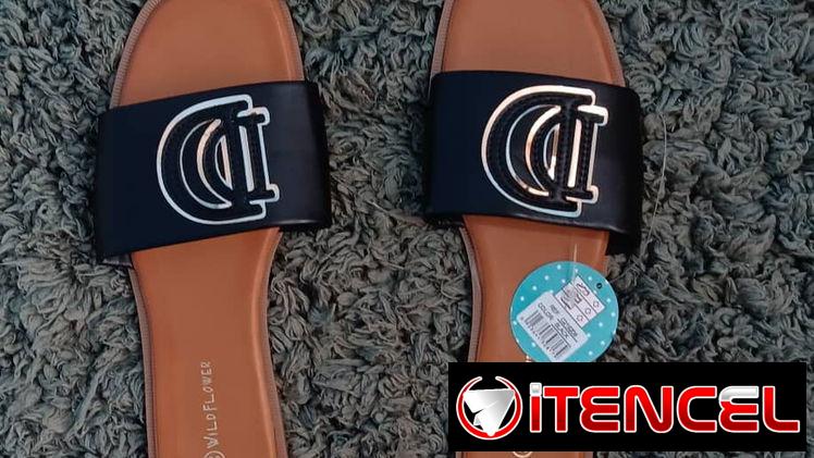 Sandalias descalsadas