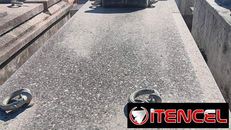 Tumba en Cementerio Colon