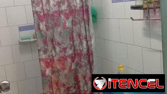 Apartamento de 2 Cuartos en 3er Piso en Edificio Micro Atípico cerca de Santa Catalina y Vento !!!