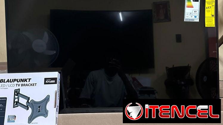 TELEVISOR SAMSUNG 40 PULGADAS CON SOPORTE GIRATORIO