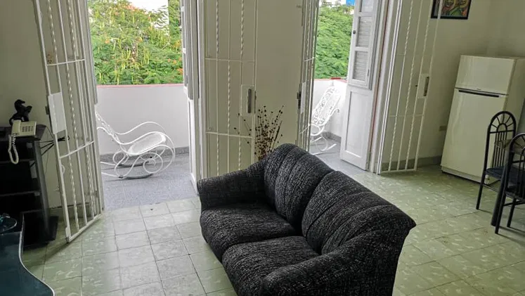Rento hermoso apartamento en el vedado todas las condiciones