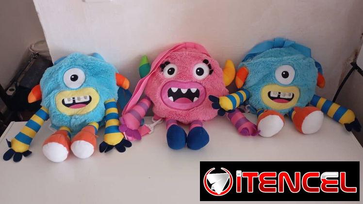 Mochila de momonsters unidades limitadas