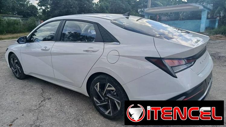 Vendo o negocio, Hyundai Elantra, 2025, 0 km