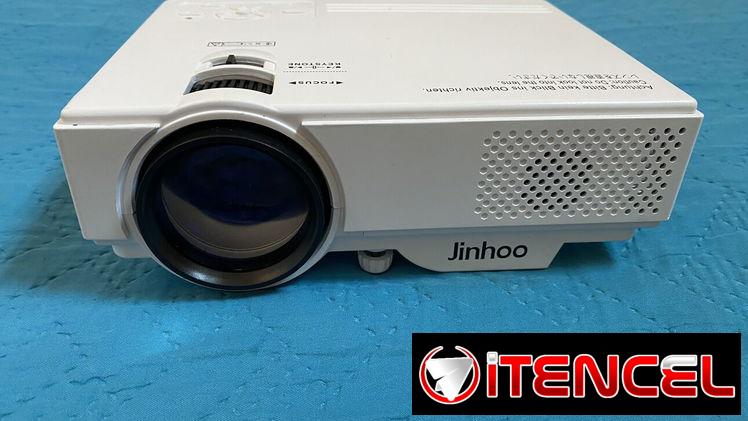Proyector con lona y wifi